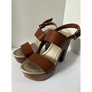 Block Heel Strap Sandals Women’s Size 6.5 Chic Nude Tan Y2K Trendy chunky
